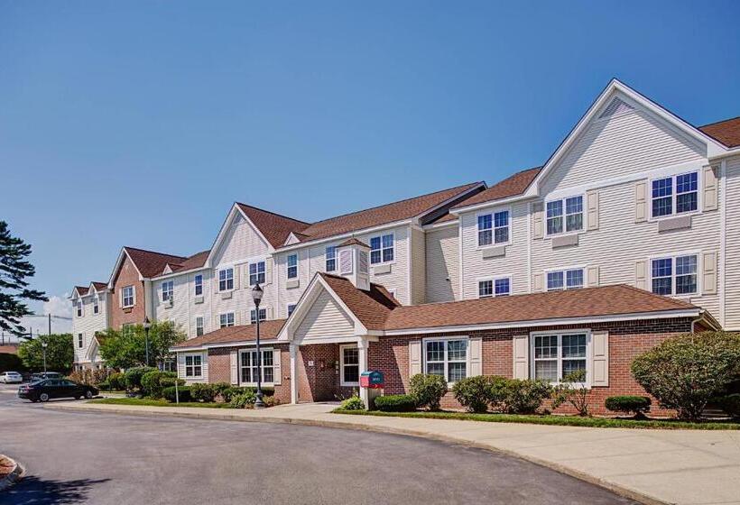 هتل Towneplace Suites Manchesterboston Regional Airport