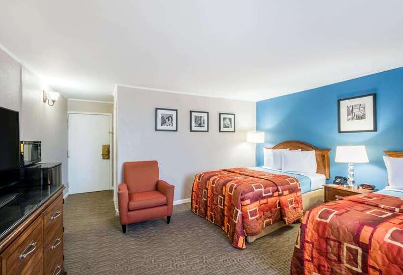 호텔 Travelodge By Wyndham Aberdeen