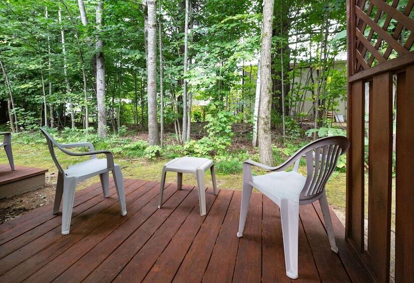 فندق Travelodge By Wyndham Bracebridge