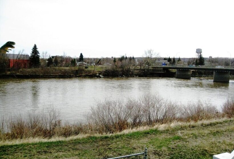 فندق Travelodge By Wyndham Drumheller Ab