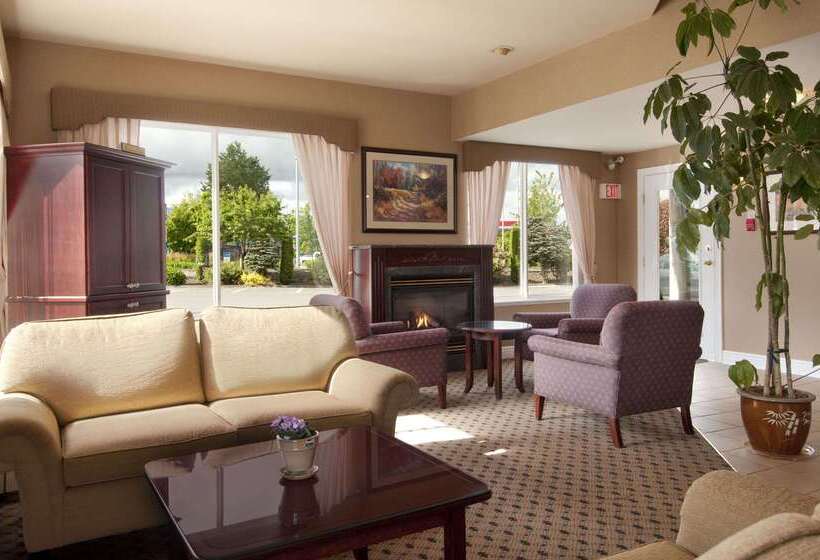 هتل Travelodge By Wyndham Langley