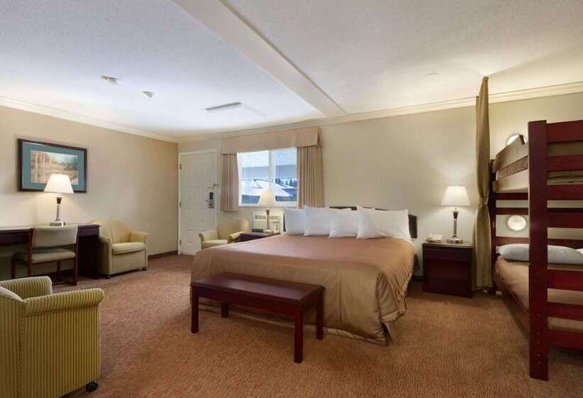 هتل Travelodge By Wyndham Langley