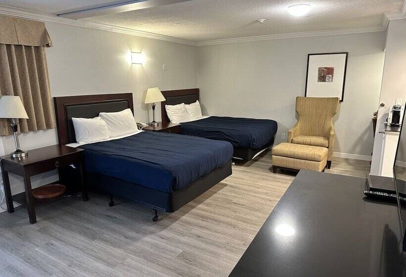 هتل Travelodge By Wyndham Langley