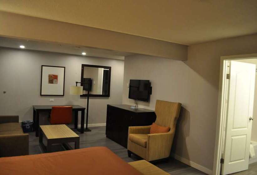 هتل Travelodge By Wyndham Langley