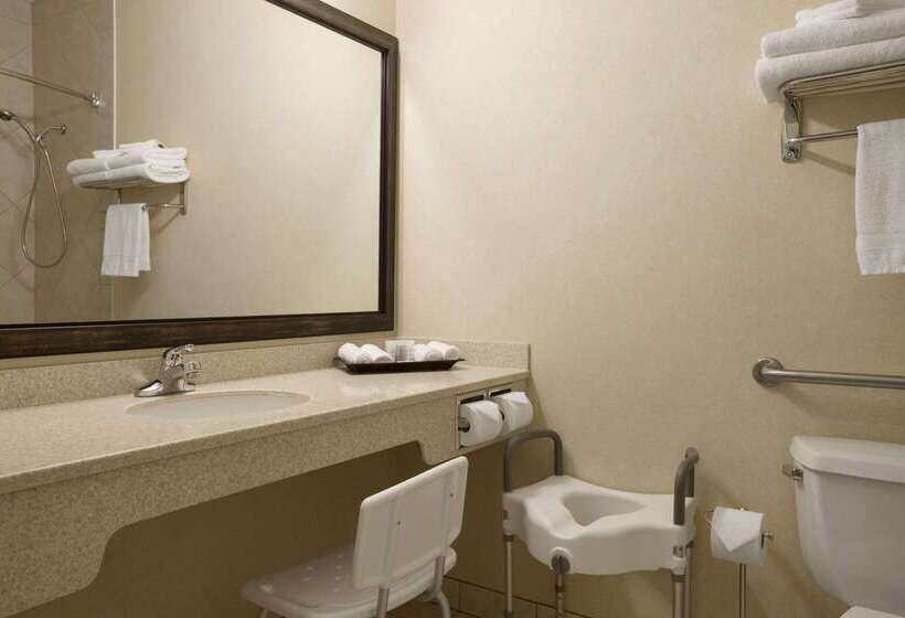 فندق Travelodge By Wyndham Strathmore