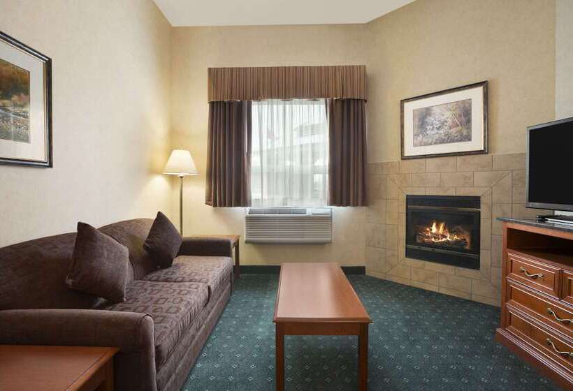 فندق Travelodge By Wyndham Strathmore