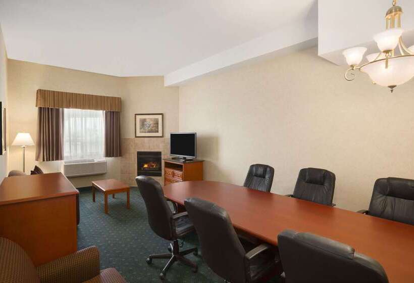 فندق Travelodge By Wyndham Strathmore