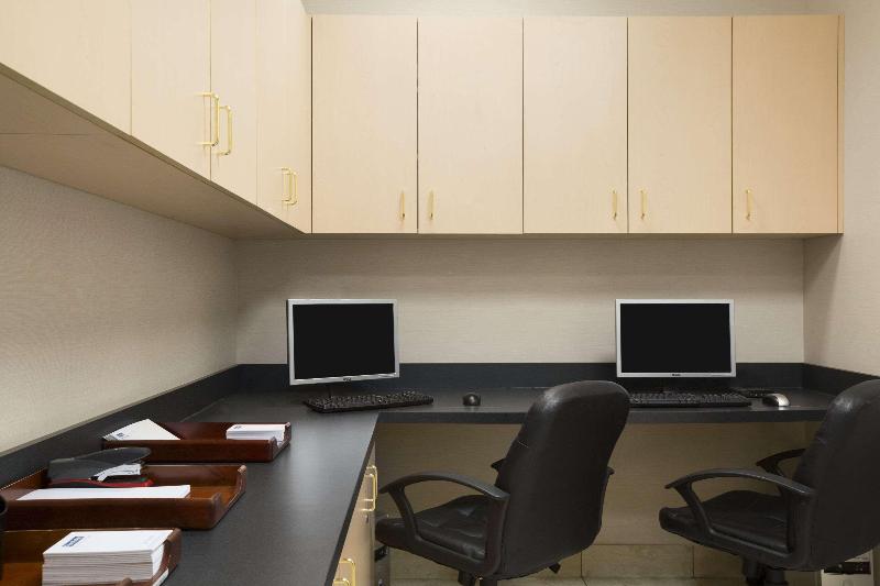 فندق Travelodge By Wyndham Strathmore