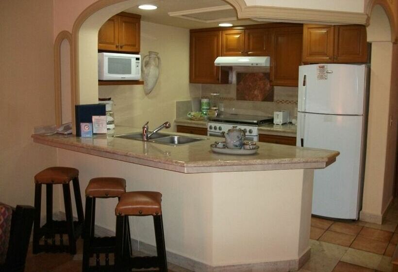 Отель Vacation Internationale Vallarta Torre