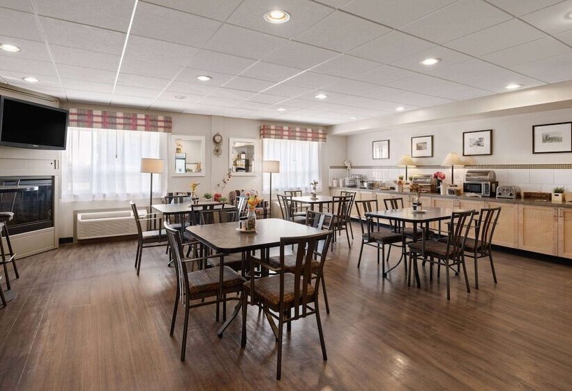 فندق Travelodge By Wyndham Fort Mcmurray