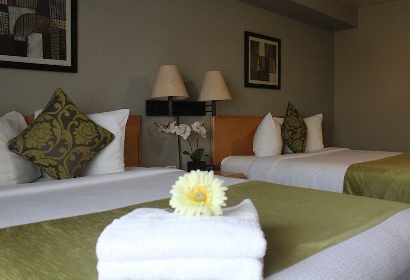 בית מלון כפרי Travelodge By Wyndham Fort Mcmurray