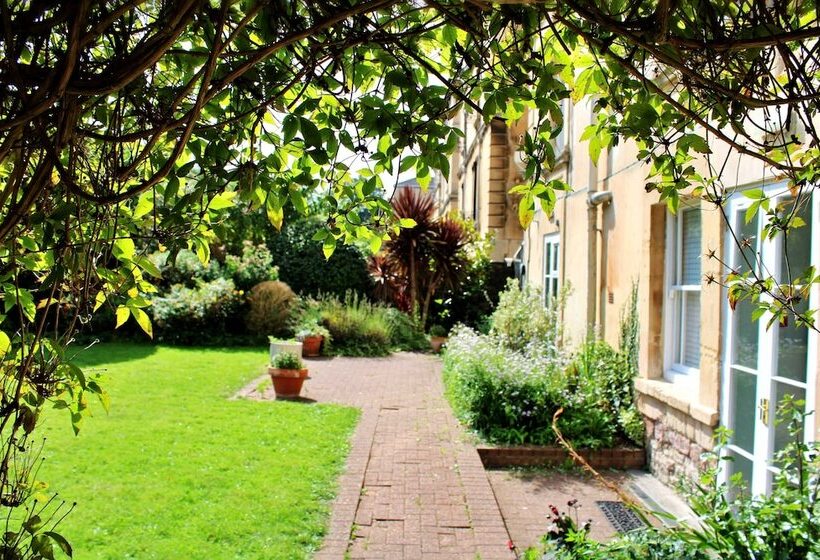 Victoria Square Hotel Clifton Village