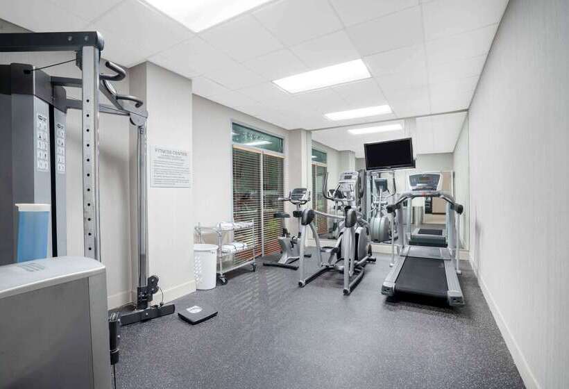 فندق Wingate By Wyndham Charlotte Airport