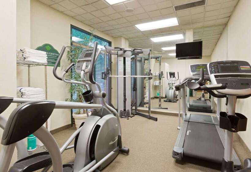 فندق Wingate By Wyndham Charlotte Airport