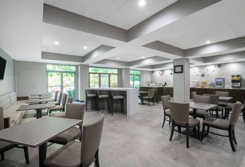 فندق Wingate By Wyndham Charlotte Airport