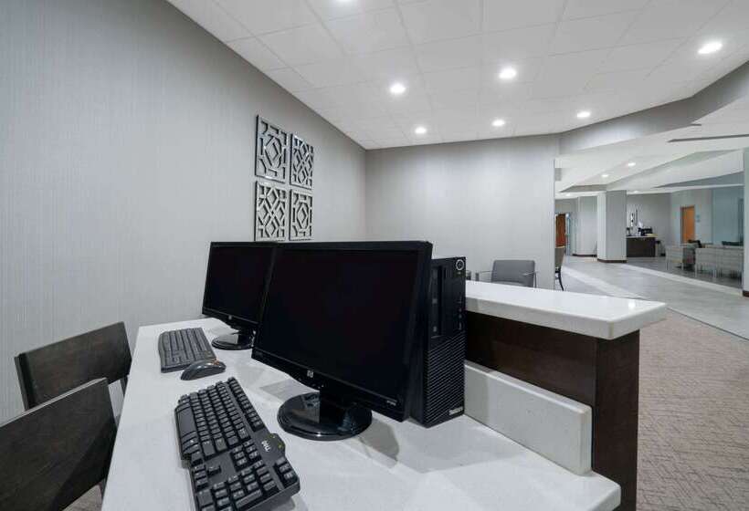 فندق Wingate By Wyndham Charlotte Airport