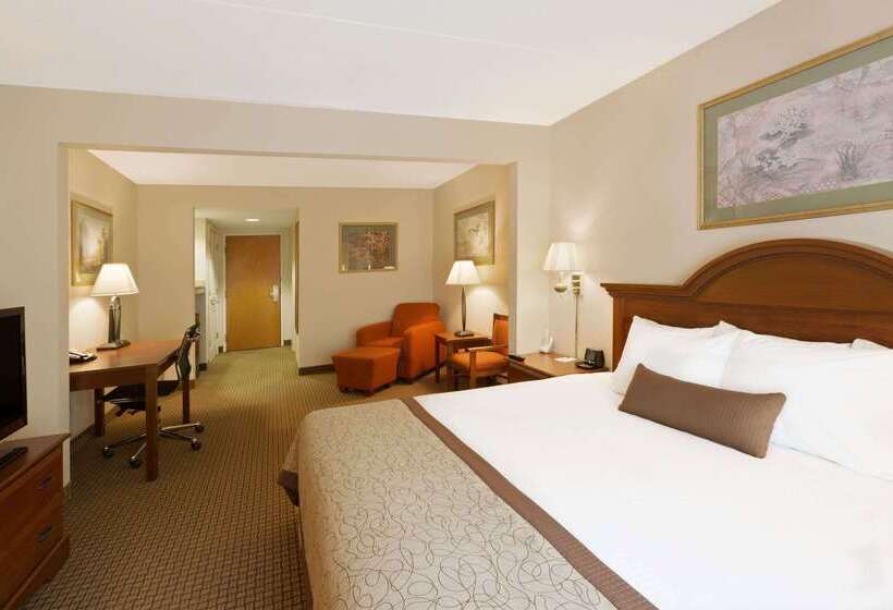 فندق Wingate By Wyndham Charlotte Airport