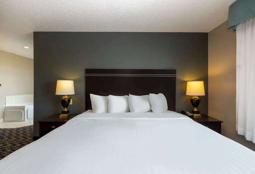 فندق Wingate By Wyndham Gillette Near Camplex