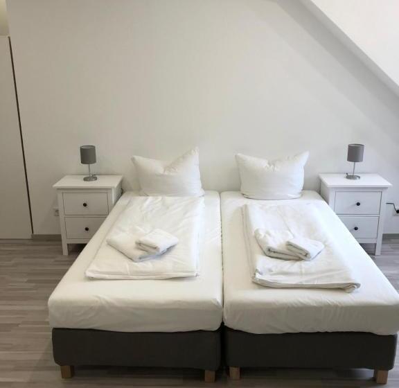 Отель Zum Adler