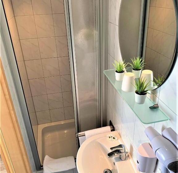 Отель Zum Adler