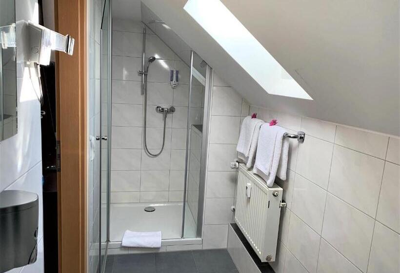 Отель Zum Adler