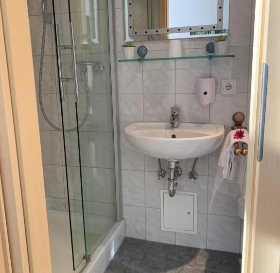 Отель Zum Adler