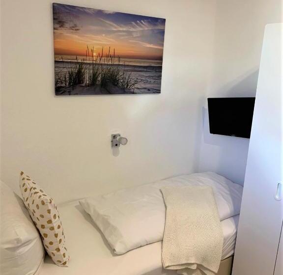 Отель Zum Adler