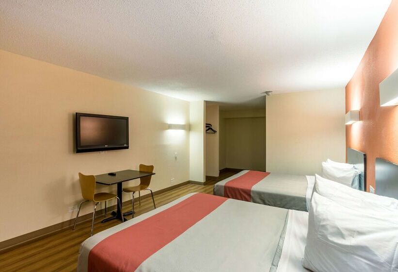 Motel 6 New Brunswick