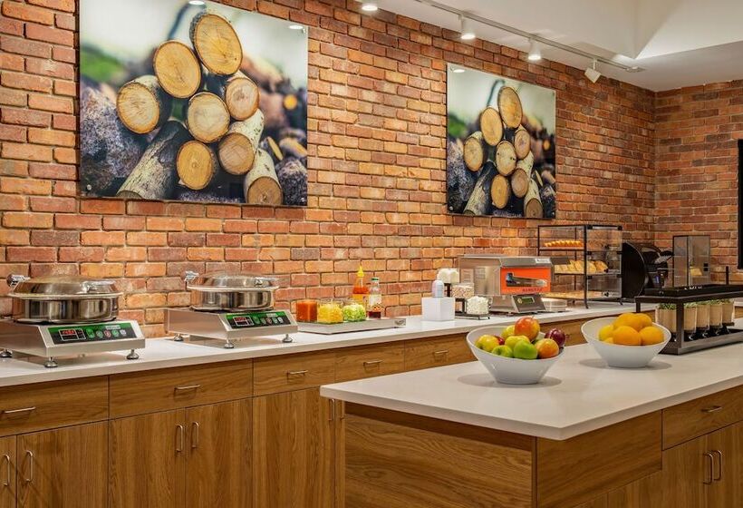 فندق على الطريق Canalta Cochrane