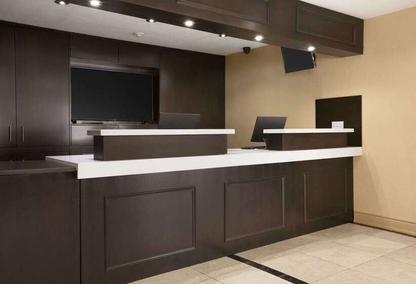 فندق على الطريق Days Inn By Wyndham Woodstock