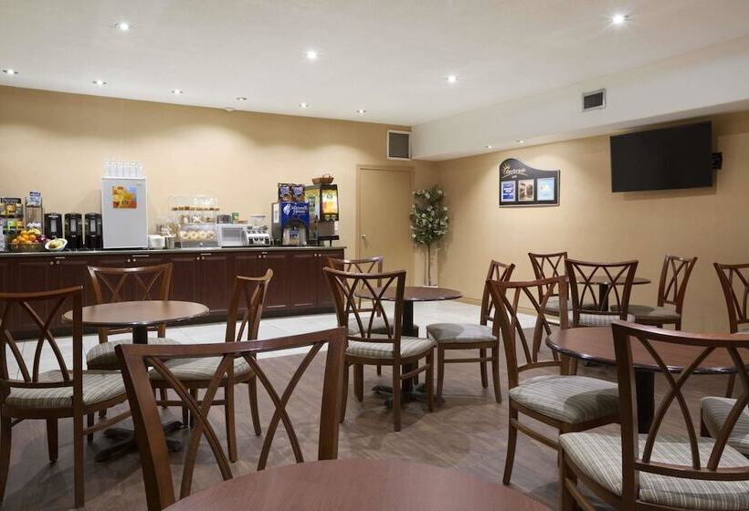 فندق على الطريق Days Inn By Wyndham Woodstock