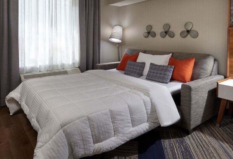 فندق على الطريق Four Points By Sheraton Vaughan