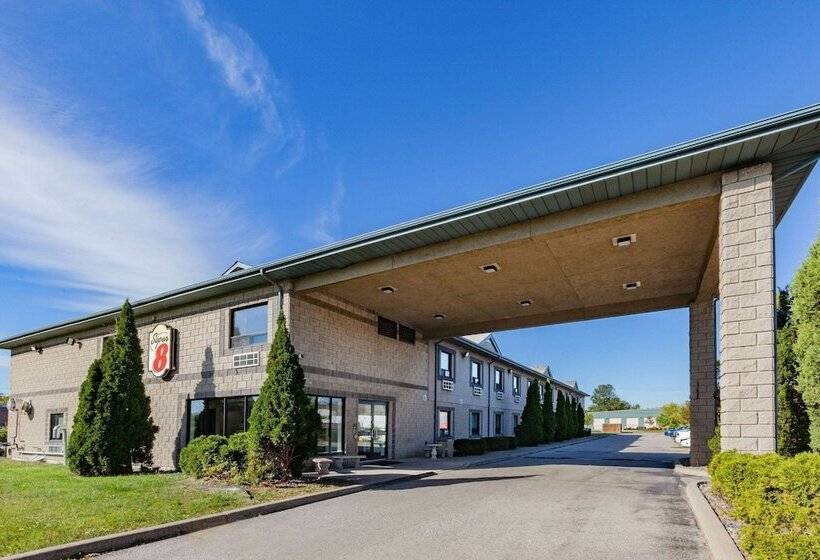 מוטל Super 8 By Wyndham Ambassador Bridge Windsor On
