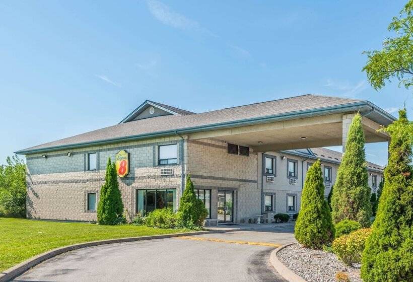 مُتل Super 8 By Wyndham Ambassador Bridge Windsor On