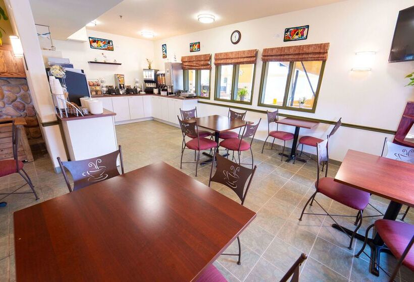 Motel Super 8 By Wyndham Amherst Ns