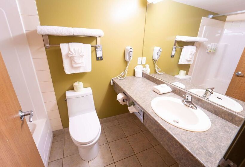 Motel Super 8 By Wyndham Amherst Ns