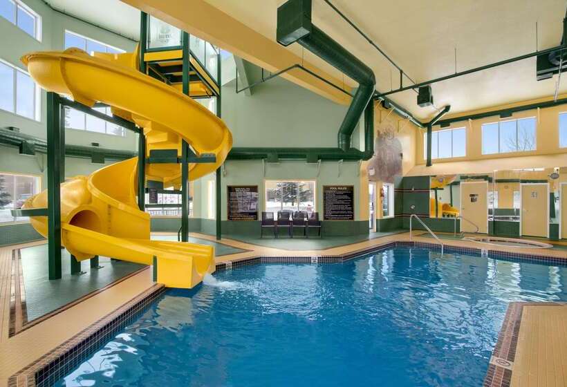 Motel Super 8 By Wyndham Calgary Shawnessy Area