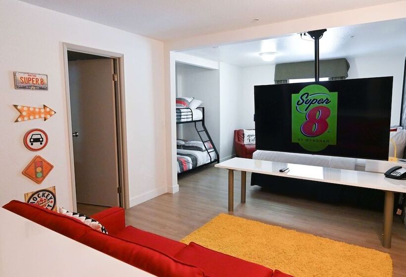 Motel Super 8 By Wyndham Calgary Shawnessy Area