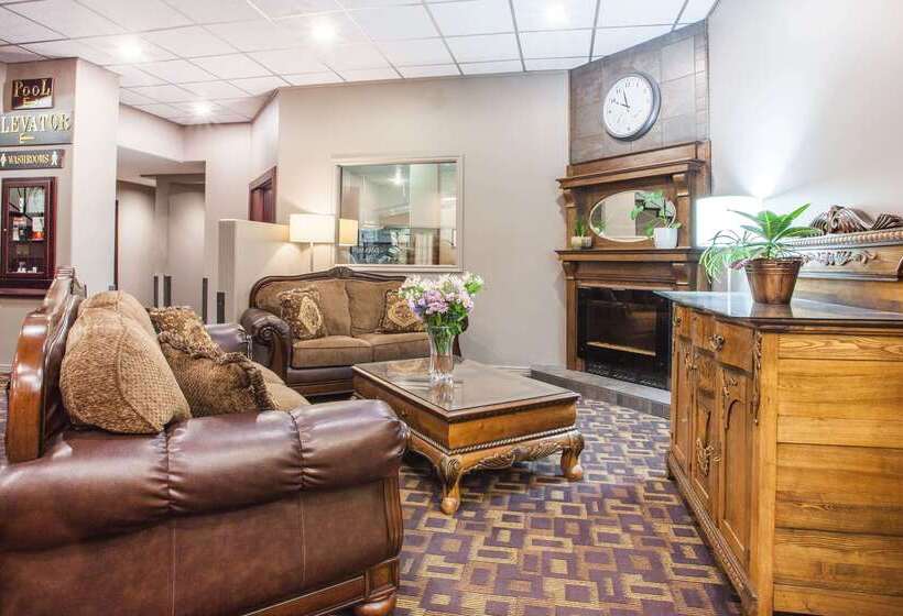 モーテル Super 8 By Wyndham Castlegar Bc