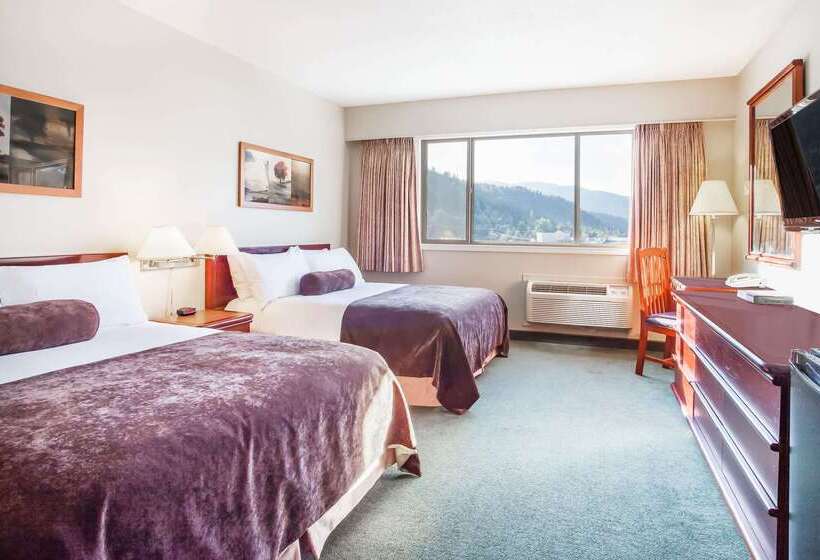 汽车旅馆  Super 8 By Wyndham Castlegar Bc