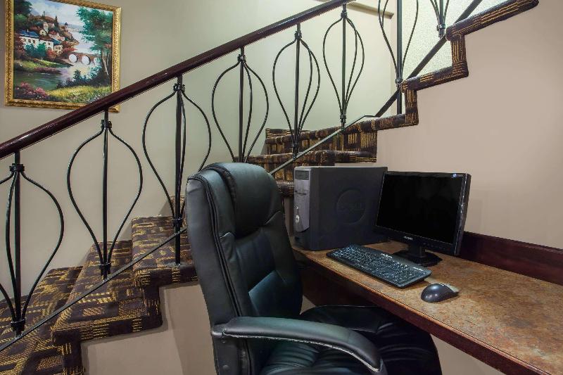 מוטל Super 8 By Wyndham Castlegar Bc