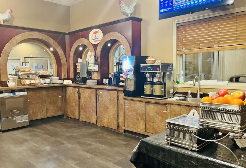 מוטל Super 8 By Wyndham Castlegar Bc