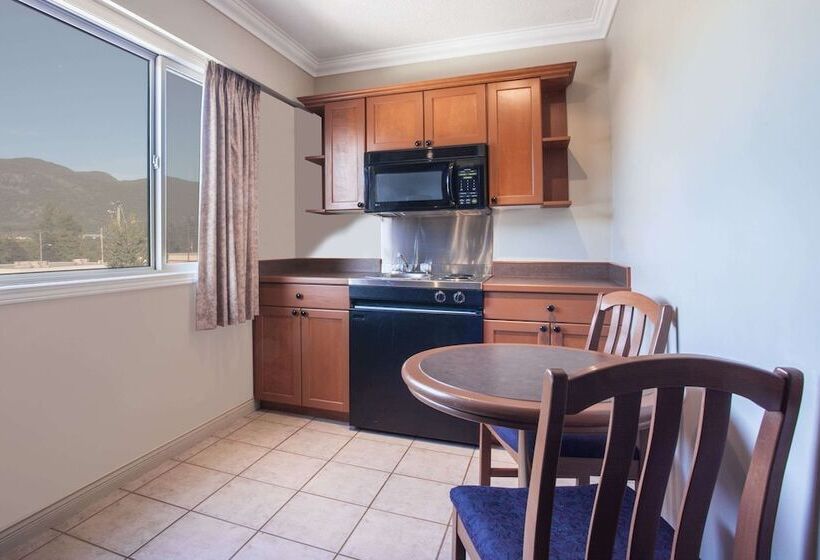 汽车旅馆  Super 8 By Wyndham Castlegar Bc