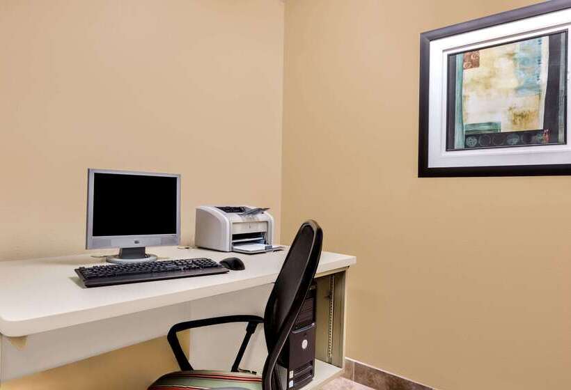 モーテル Super 8 By Wyndham Grinnell Ia