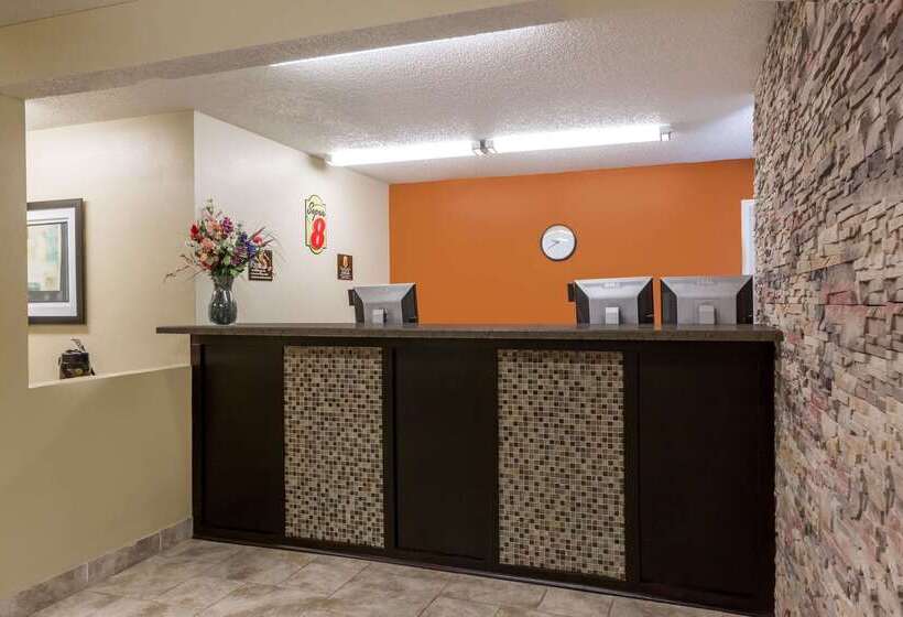 モーテル Super 8 By Wyndham Grinnell Ia