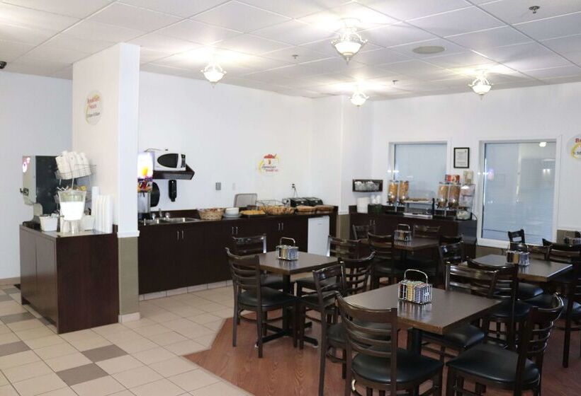 فندق على الطريق Super 8 By Wyndham Hinton