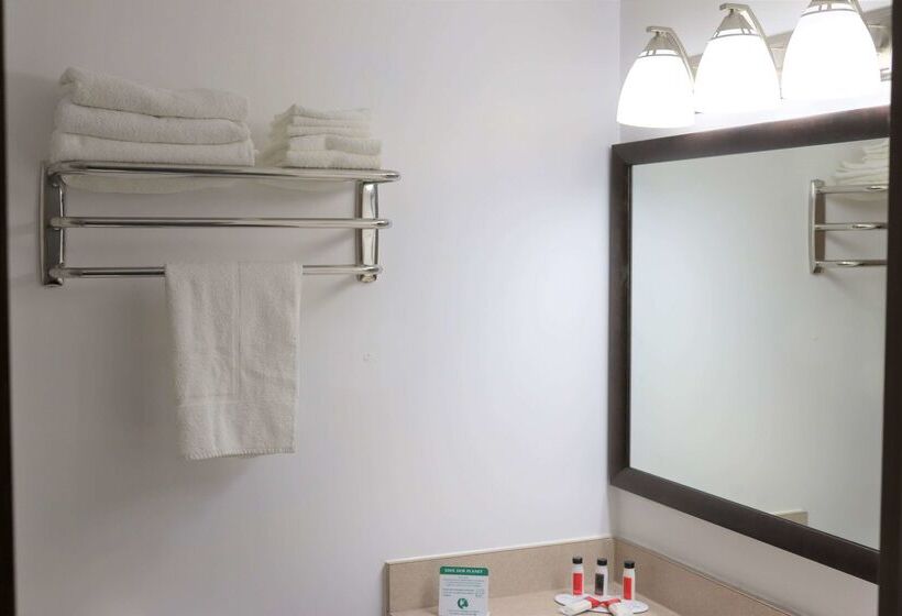 فندق على الطريق Super 8 By Wyndham Hinton