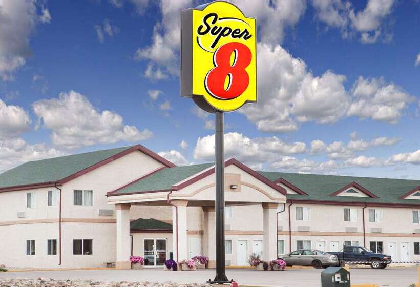 فندق على الطريق Super 8 By Wyndham Kindersley