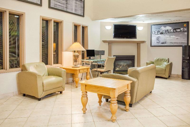 فندق على الطريق Super 8 By Wyndham Meadow Lake