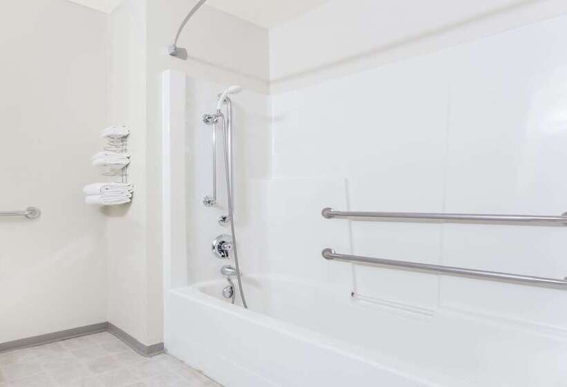 モーテル Super 8 By Wyndham Moose Jaw Sk